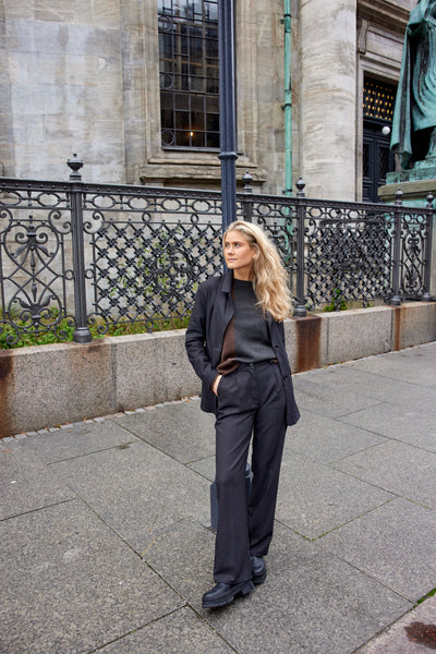 Yes, You Can Wear Soft Pants To Work — Here's How, 60% OFF